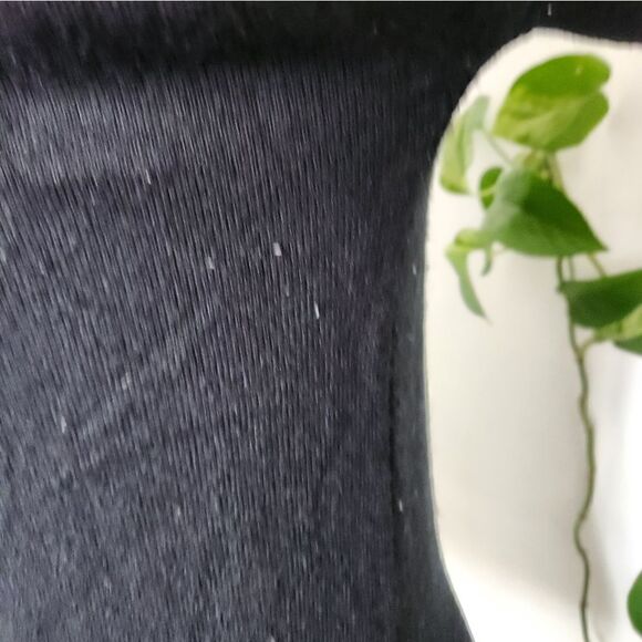 Soft Black Vintage Knit Ruffle Turleneck Long Sleeved Sweater Lightweight 90s - Picture 6 of 6